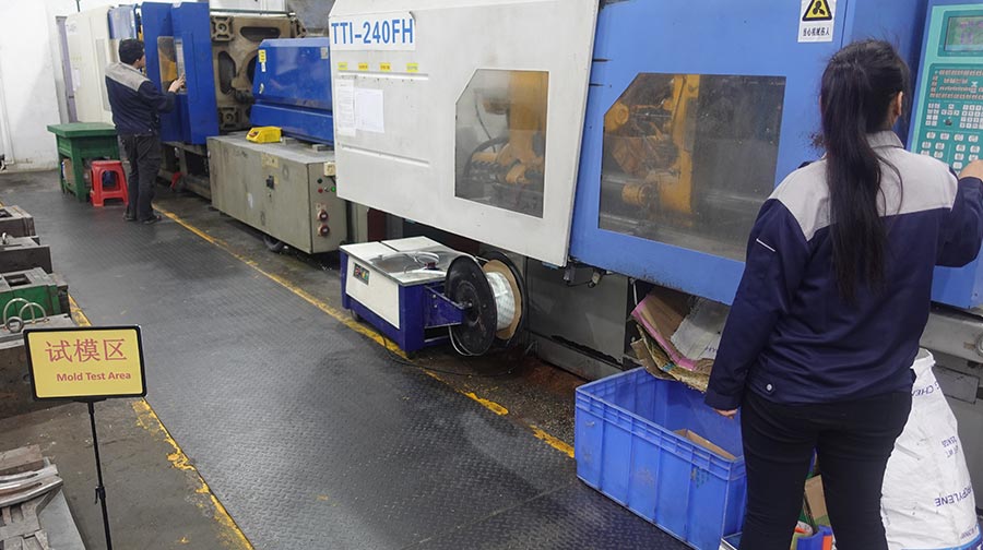 精密塑膠模具與簡易模具的區別？